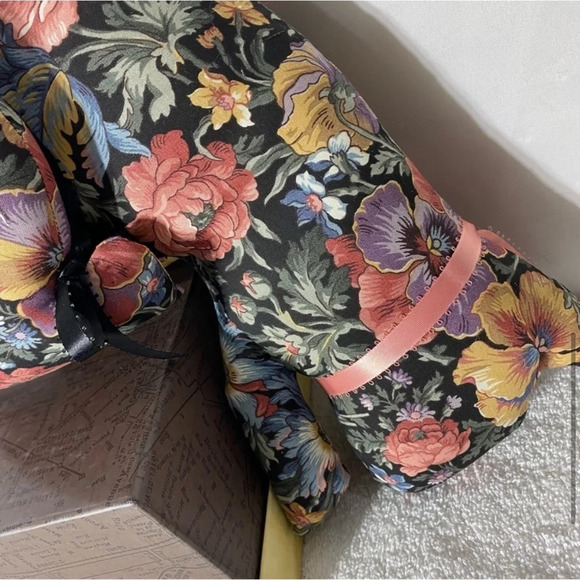 Vintage Handmade Floral Stuffed Perched  Cat Decor Kitty Cat - Picture 7 of 13